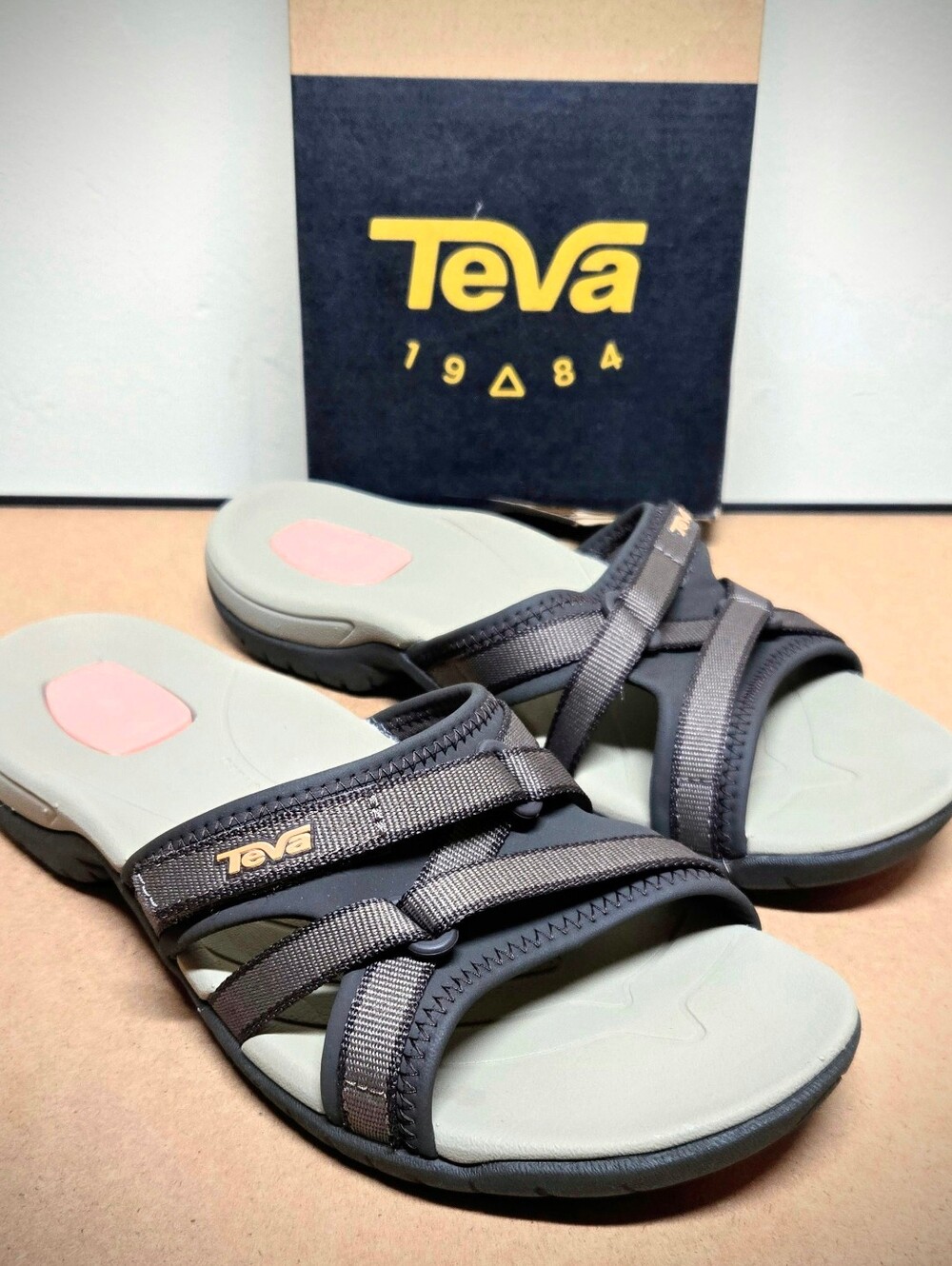 New Teva Women's 7 Tirra Slide Sandal Cushioned Outdoor Shoe Brown